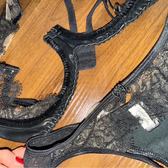 Love day London Black Lace Bra and Panty Hardcore Romance Set - Picture 3 of 8